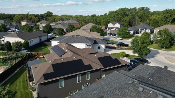 solar companies Winnipeg